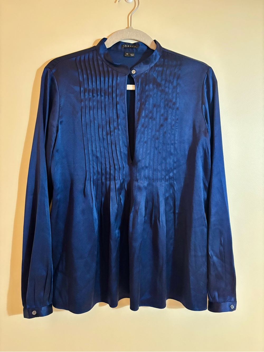 Theory Women's Navy Silk Pleated Long Sleeve Flowy Blouse Shirt - size Medium